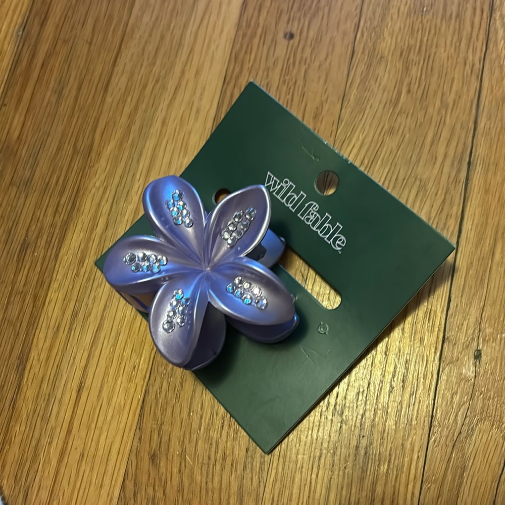 Purple flower claw clip